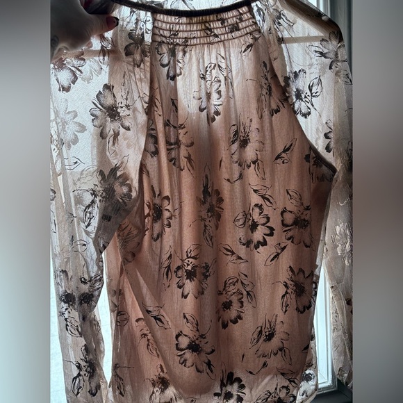 Tamara H NWT pink champagne floral metallic sheer blouse shirt size medium - Picture 3 of 16